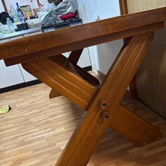 ダイニングテーブルの画像
