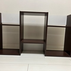 ダークブラウン　飾り棚　本棚
の画像