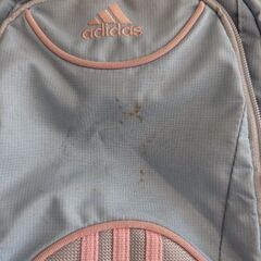 adidasリュックサックの画像