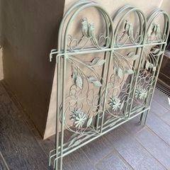屋外用 埋め込み用鋳鉄製フェンスの画像