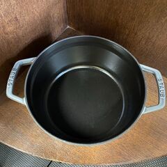 【愛品倶楽部柏】staub　ストウブ　ピコココット　ラウンドグレー　22㎝鍋の画像