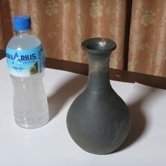 備前焼友の会　花瓶　黒　未使用　の画像