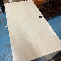 オフィスデスク　作業机　の画像