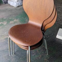 カフェスタイルのイスの画像