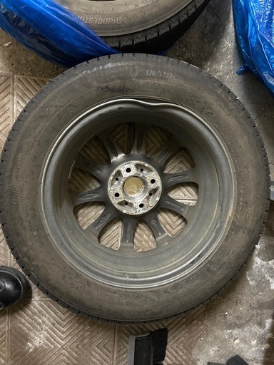 スタッドレス4本セットホイール付(BLIZZAK VRX3)