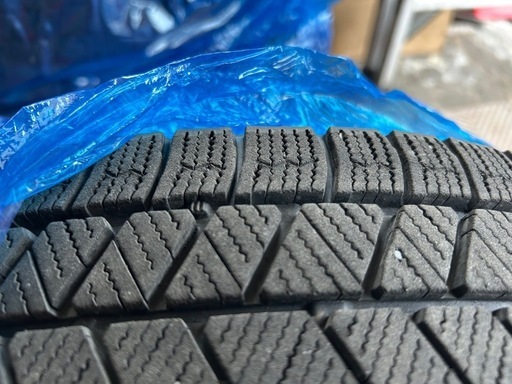 スタッドレス4本セットホイール付(BLIZZAK VRX3)