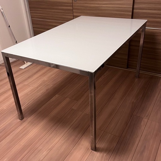 IKEA テーブル