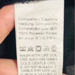美品SHEINフリルの付いたタンクトップSサイズの画像