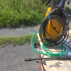 RYOBI、高圧洗浄機：高圧噴射で素早く！キレイに！塀：玄関：頑固な汚れもきれいに洗浄の画像