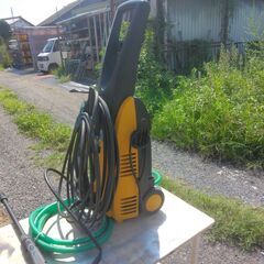 RYOBI、高圧洗浄機：高圧噴射で素早く！キレイに！塀：玄関：頑固な汚れもきれいに洗浄の画像