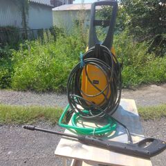 RYOBI、高圧洗浄機：高圧噴射で素早く！キレイに！塀：玄関：頑固な汚れもきれいに洗浄の画像