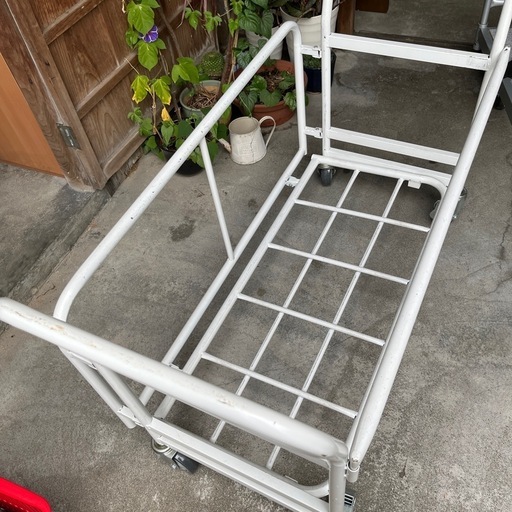 パイプ椅子収納台車