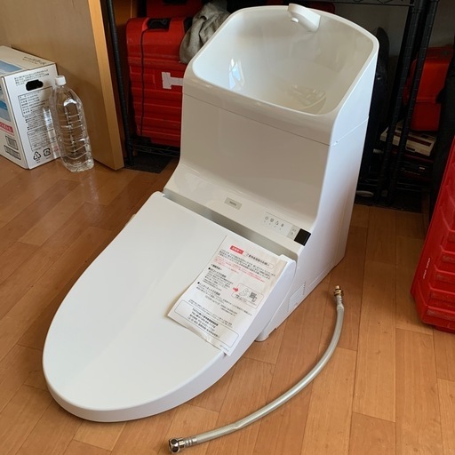 写真追加！　未使用　TOTO TCF972 ウォシュレットー体形便器HV