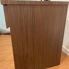 サイドテーブルの画像