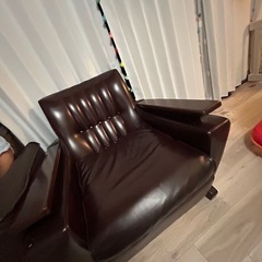 高級感ソファ在庫2つの画像