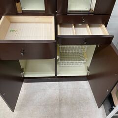 ◇ドリーム尼崎1号館◇ 【訳あり大特価】2枚扉食器棚の画像