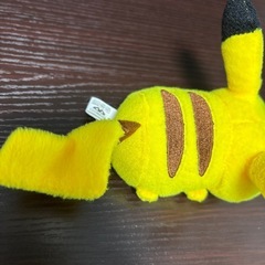 ピカチュウぬいぐるみの画像
