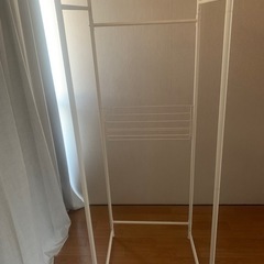折りたたみ式ハンガーラックの画像