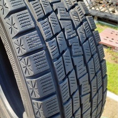 グッドイヤー ICENAVI SUV 235/60R18 スタッドレスタイヤの画像