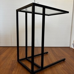 IKEA サイドテーブルの画像
