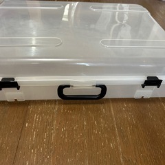 衣装ケース　コロ付き　持ち手付きの画像