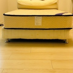 シングルベッド、マットレス、敷布団
の画像