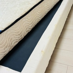 シングルベッド、マットレス、敷布団
の画像