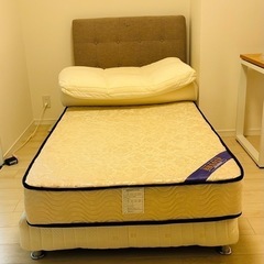 シングルベッド、マットレス、敷布団
の画像