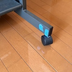 パソコンデスクの画像
