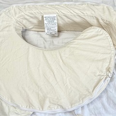 授乳枕（洗い替え用カバー１枚付き）の画像