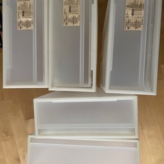 (受付終了)無料！無印良品の衣装ケースx5の画像