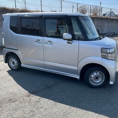 N BOX カスタム4WD シルバーの画像