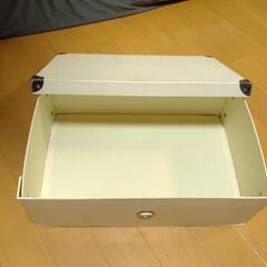 蓋付き 収納ケース の画像