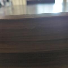アマゾンで買った机と椅子(組み立てタイプ)の画像