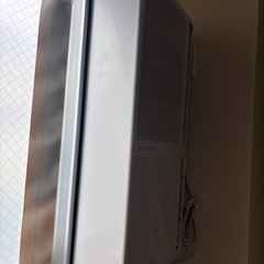 コロナ窓型エアコン冷暖房の画像
