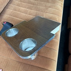 ハイエースバン200系ナロー用後部座席カップホルダーの画像