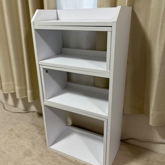 サイズ変更可能な白棚の画像