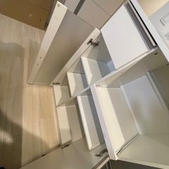 決まりました！以降のメッセージ返信できません。食器棚の画像