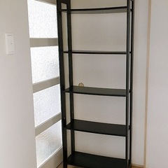 【お取引き中】本棚　中古　黒寄りブラウン　イケア　ライヴァ　手渡し希望の画像