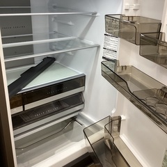 1年保証付 4ドア冷蔵庫　AQUAの画像