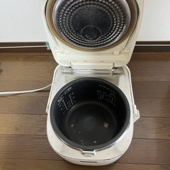 炊飯器の画像