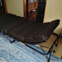 折りたたみベッド
の画像