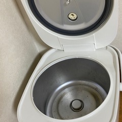 アイリスオーヤマ 炊飯器　5.5合炊きの画像