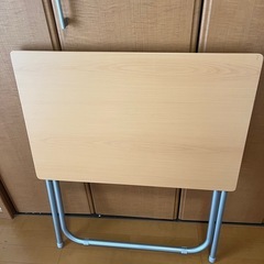 ニトリ　折りたたみデスク
の画像