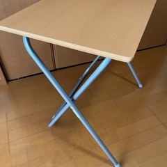 ニトリ　折りたたみデスク
の画像