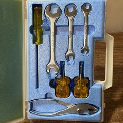 美品　スズキ 工具セット ドライバー スパナ プライヤーの画像