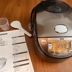 【取引中】象印　炊飯器(釜に傷あり)の画像