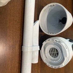 マキタ　掃除機　CL180FD 白　18Vの画像