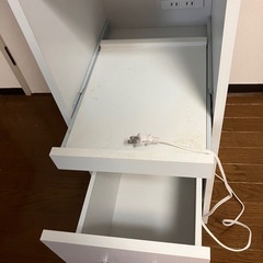 食器棚 無料 縦長の画像