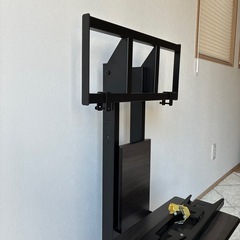 ハヤミ工産製のテレビスタンド「KF-950」の画像